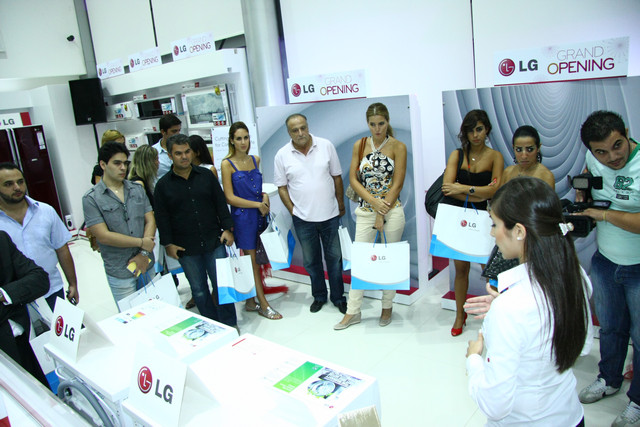 Opening of the largest LG brand shop